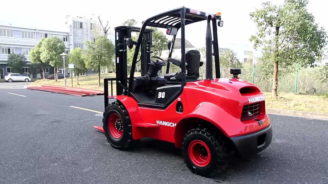 杭州叉车-两轮驱动版越野叉车性能实测及案例使用