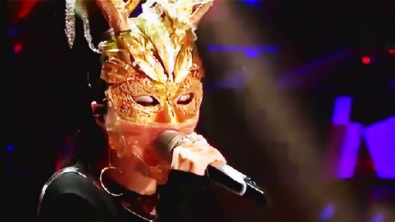 谭维维蒙面演唱假行僧现场观众太嗨了