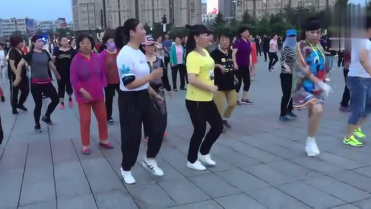 步子舞comeo广场实拍_腾讯视频