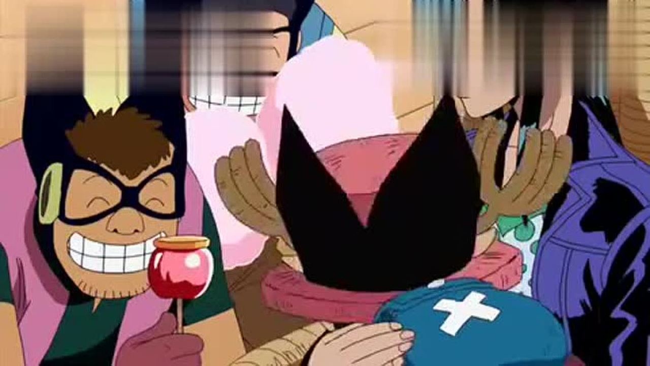 当乔巴被人欺负直接跳到罗宾大腿上罗宾的眼神意味深长