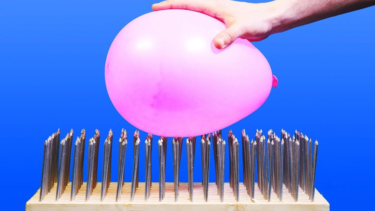 胸口碎大石的原理竟然跟这个气球一样!不看过程都不敢相信!