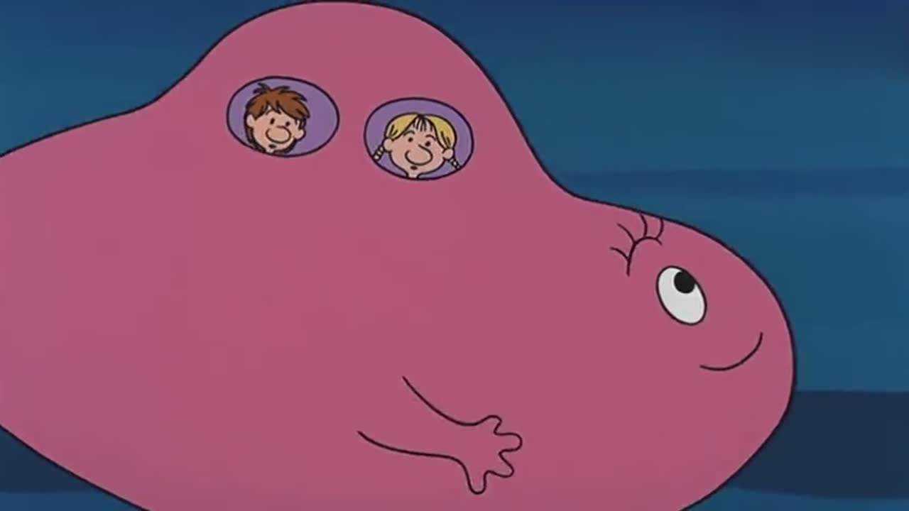 巴巴爸爸:巴巴爸爸在海里玩,玩的很开心看到好多的鱼