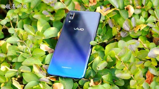 vivo X23 幻彩美学,挖掘 vivo 的潮流美学!