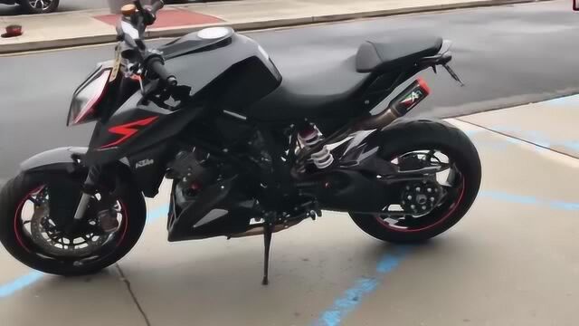 “大野驴”1290KTM Super Duke R声浪展示,暴躁的引擎,声浪低沉