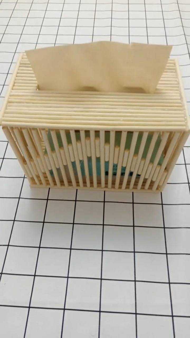 一次性筷子做的纸巾盒