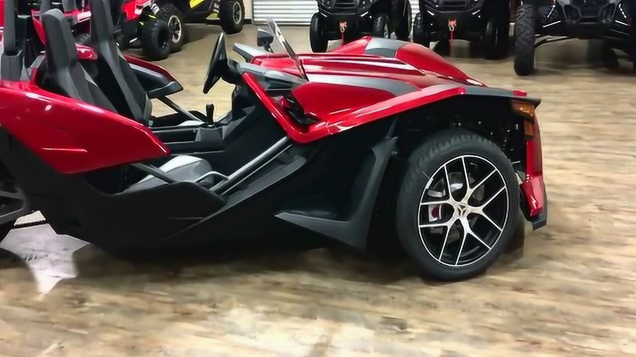 三轮子超跑北极星,开在路上真酷炫!