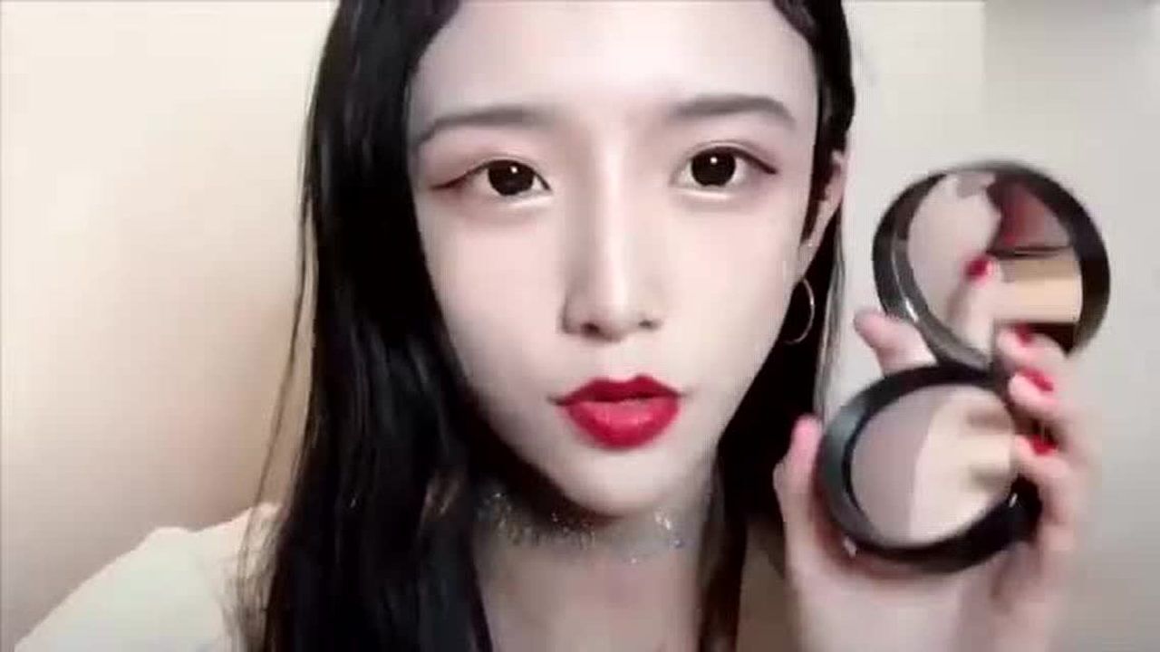 女装大佬abbily化妆的全过程这颜值女人都不能不服气