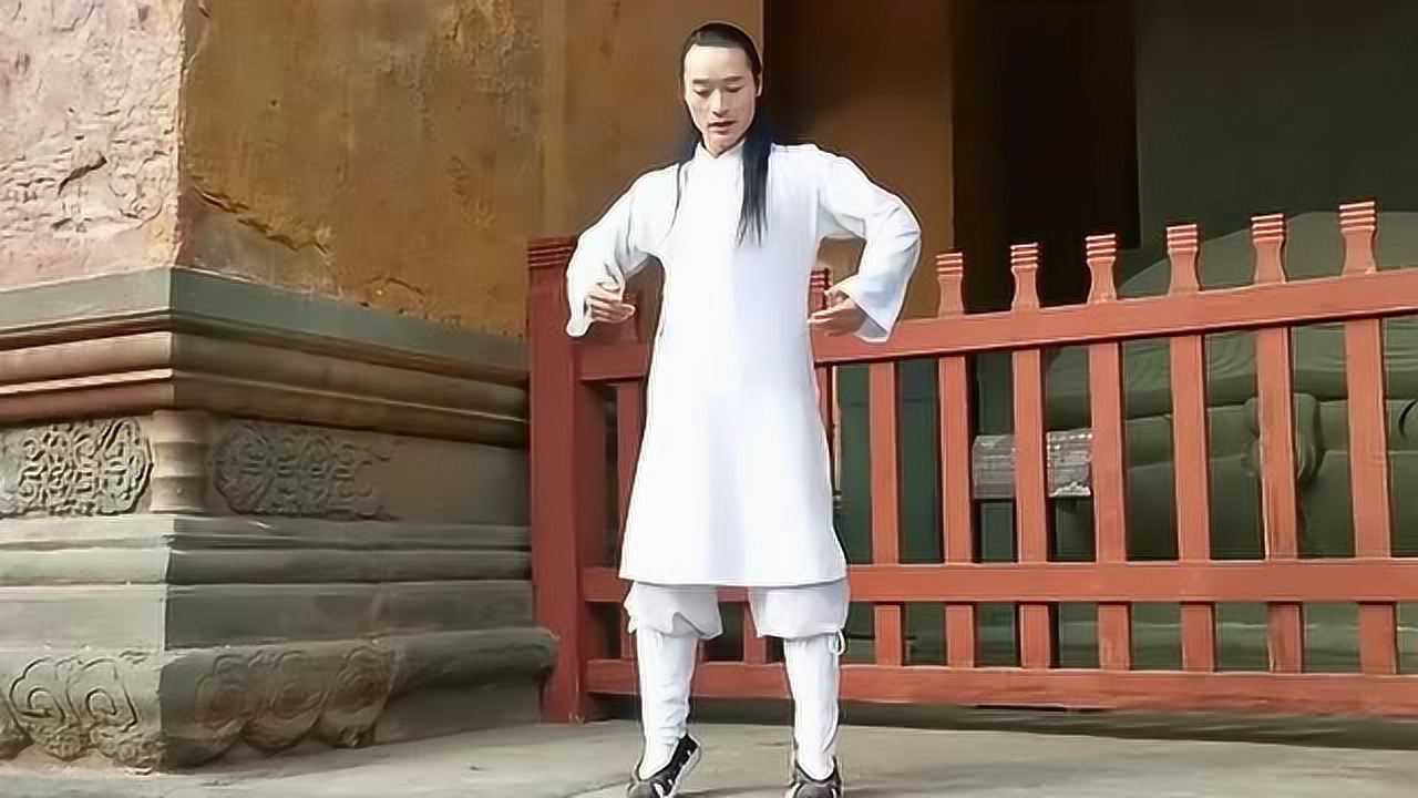 道家养生甩手功,每天坚持,常练可延年益寿,让全身都放松