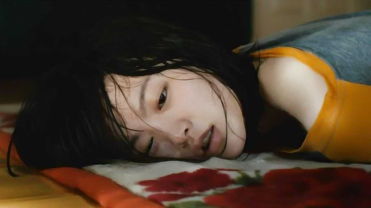女高中生被几十个小混混欺凌，没人替她伸张正义，只会落井下石_高清