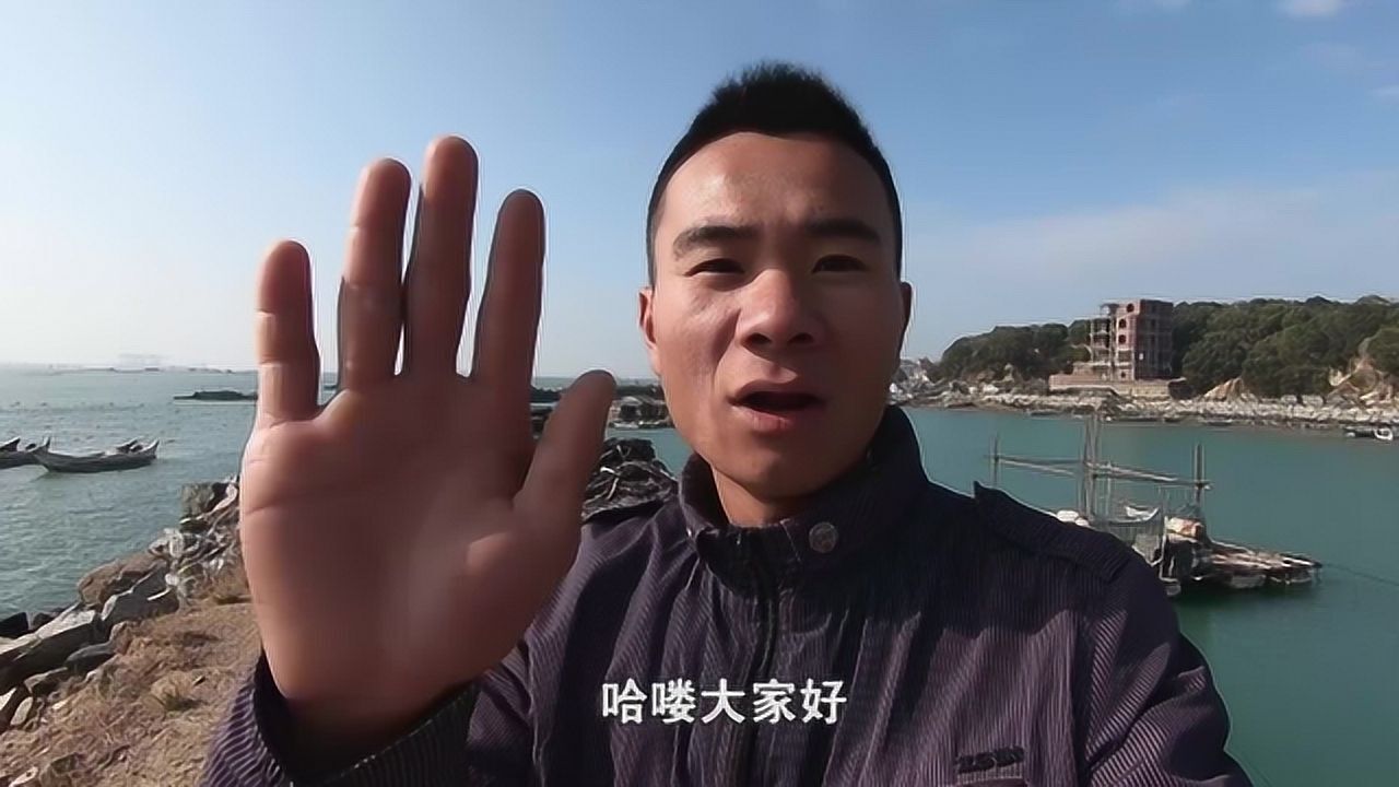 渔人阿烽:阿烽下岛赶海,海中放百米地笼,海货装满一桶送老板娘!