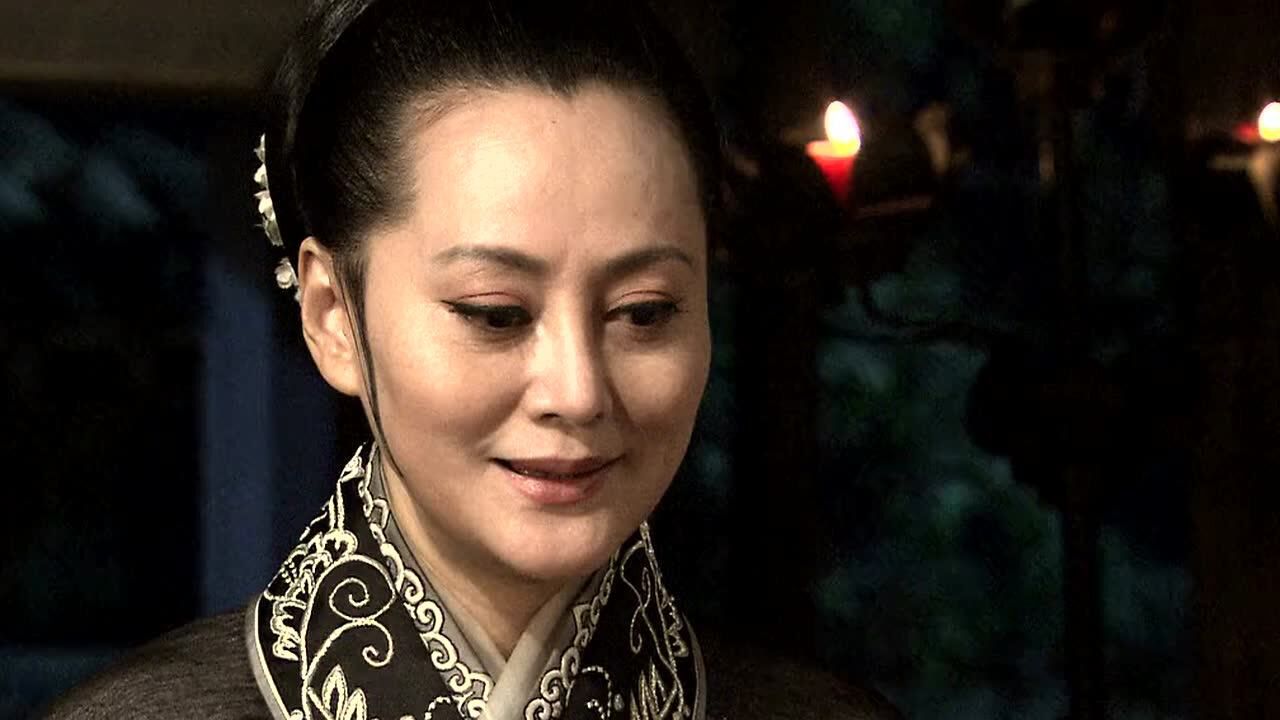 崔夫人当众收张生为义子,断了张生想娶崔莺莺的心思