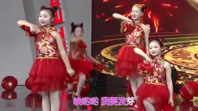 儿童歌曲的一首《小雨沙沙》,歌声很甜美大气