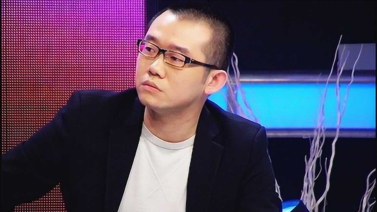 连播01:15男孩用3500块积木,搭建出1比1马桶,还亲自体验小武说电影00