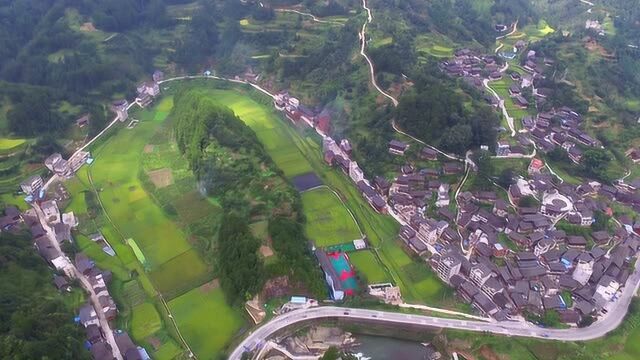 实拍贵州雷山固鲁村,环境位置独特,犹如世外桃源,看起来好美