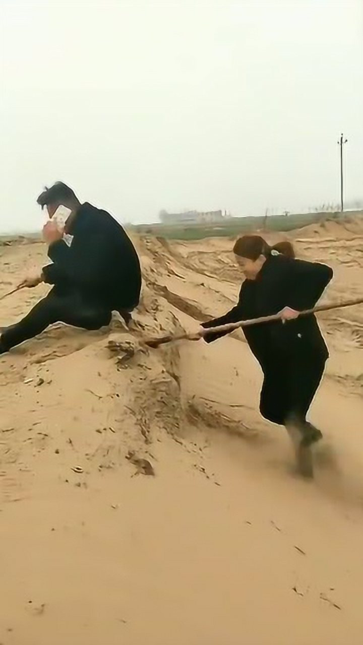 挖墙脚的,不一定都是敌人,也可能就是亲人!