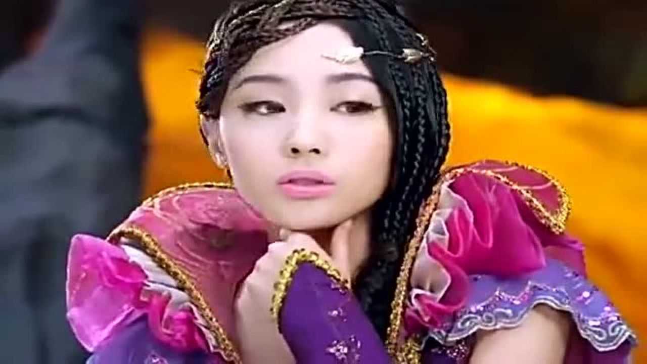 女妖精要吃小男孩,一听小男孩很久没洗澡了,妖精的反应太逗了