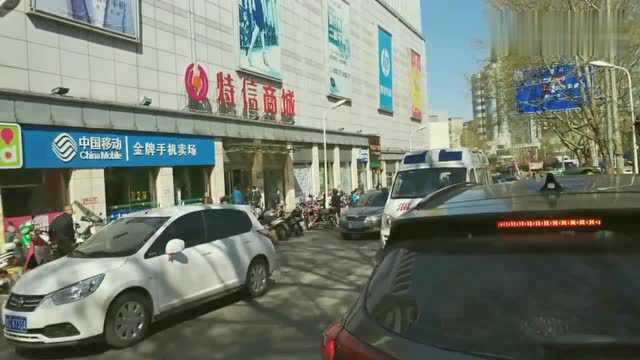 外国急救车出警,警笛声实在是太奇怪了