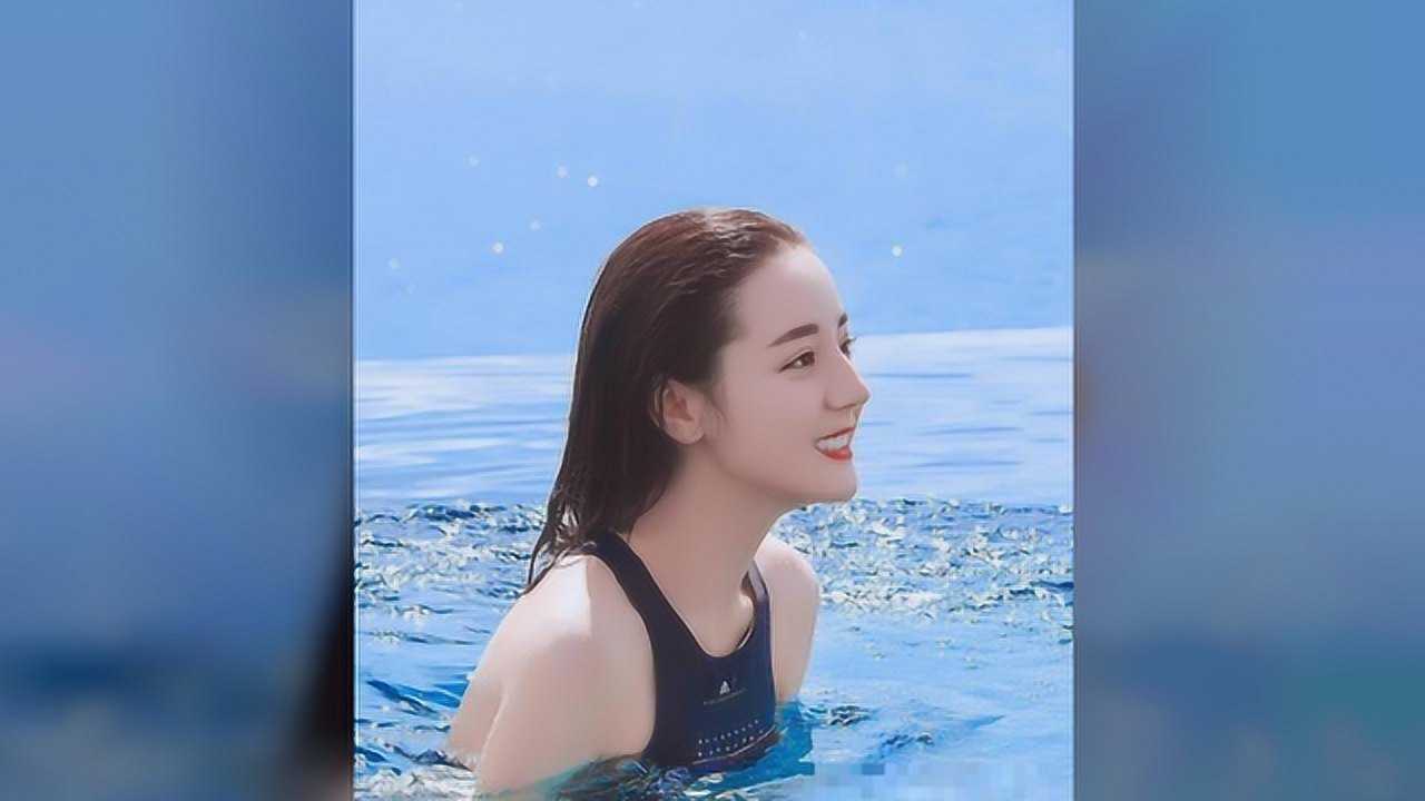 迪丽热巴身材实在太好了看到最后一张泳装照网友出水芙蓉