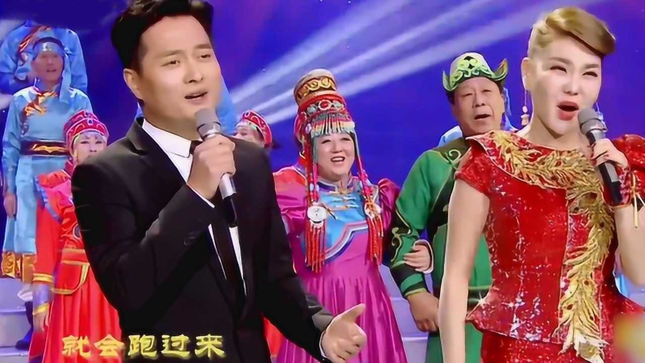 云飞和乌兰图雅太绝了舞台合唱肉麻情歌开口声音简直甜炸了