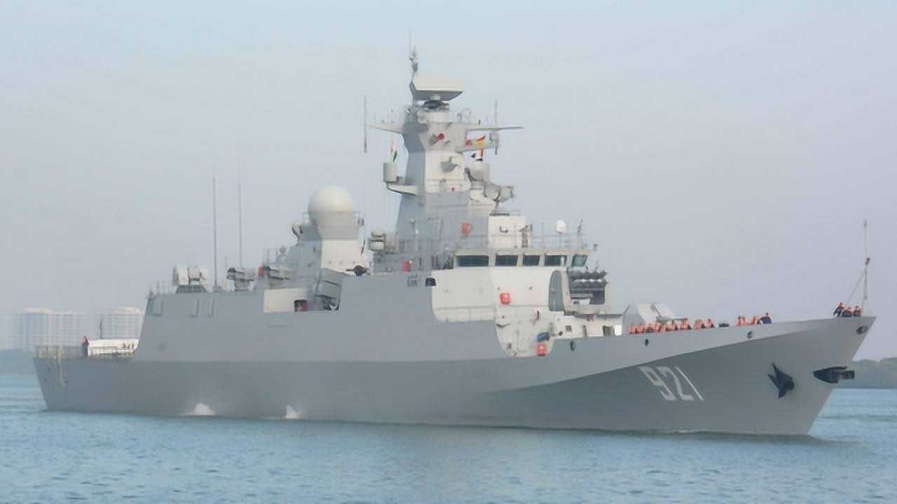 最直观的带你看我国056型护卫舰,军迷们的最爱,大国重器