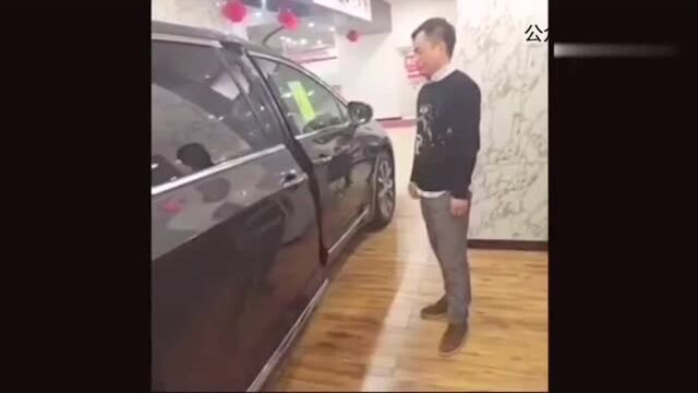 商务车电动门防夹功能演示