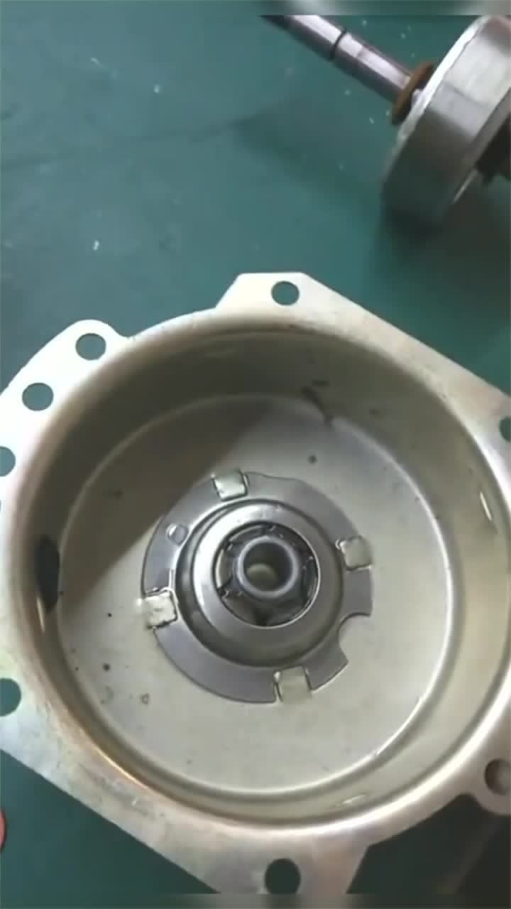 浴霸的风扇电机缺油了,用这种方法加油最好用了