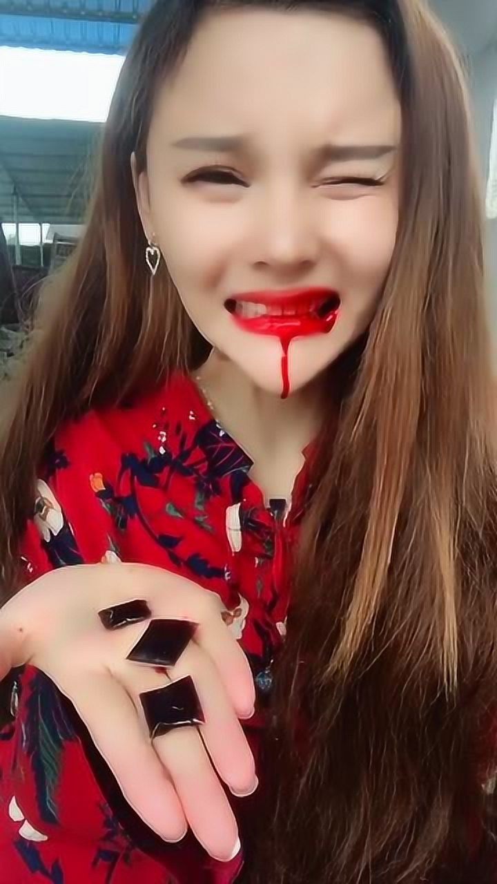 骗了这么多年拍戏现场吐血血包是这样的