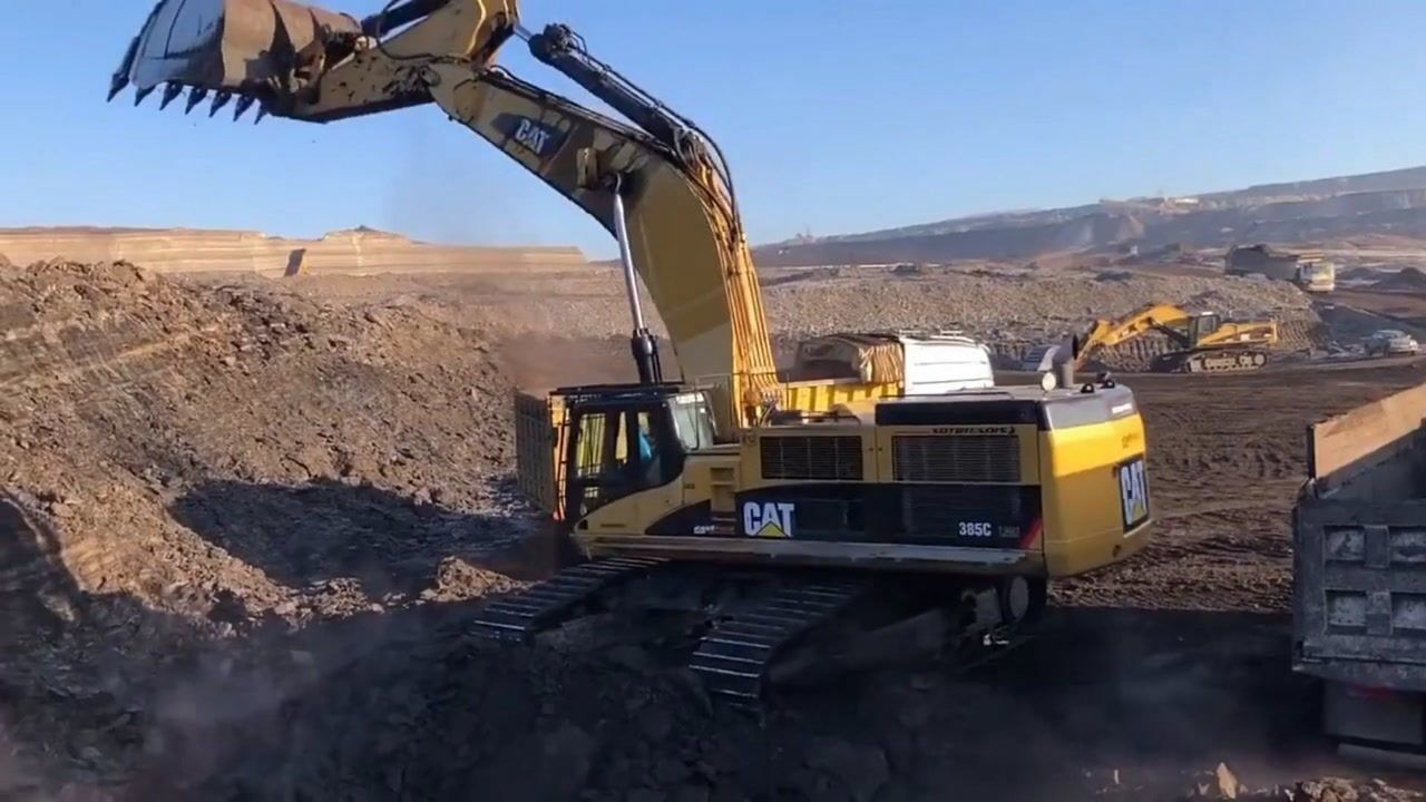 卡特385c挖掘机土方专用斗大动作快装车就是快