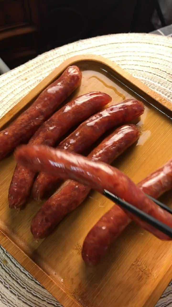 一直冒油的大腊肠,我每天这样吃,不胖我胖谁啊