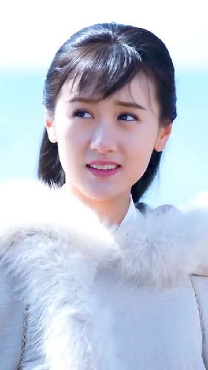 南国有佳人容华若桃李气质女神袁冰妍作品