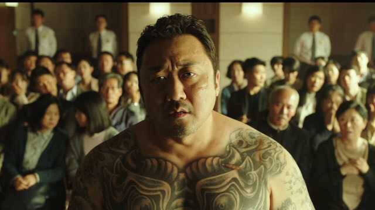 19年韩国最佳电影恶人传地表最强大叔马东锡替天行道善恶终有报