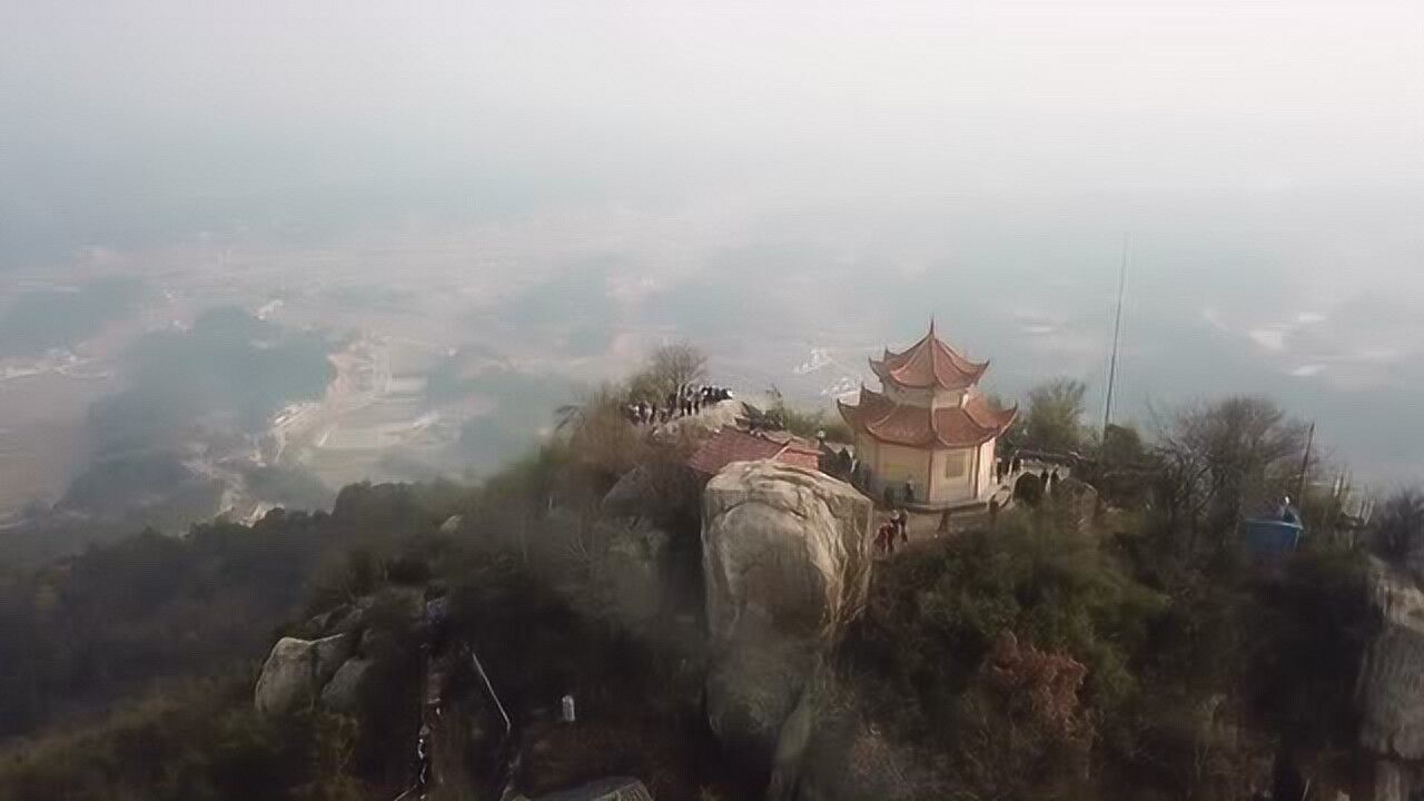 宁乡流沙河镇罘罳峰顶车水马龙