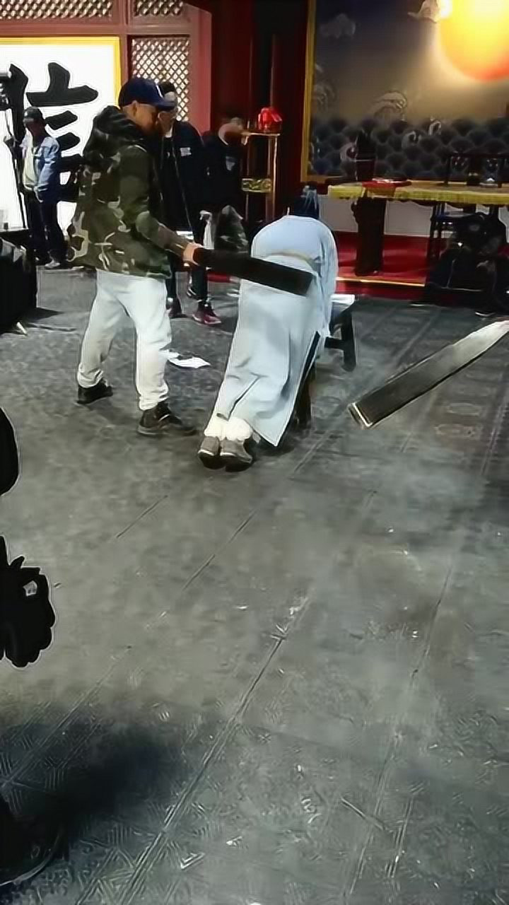 古代打板子,原来都是这样,太享受了吧_腾讯视频