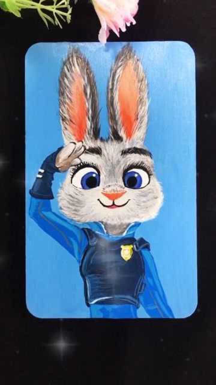 今天和老爹一起画一个兔子警官你喜欢谁画的呢