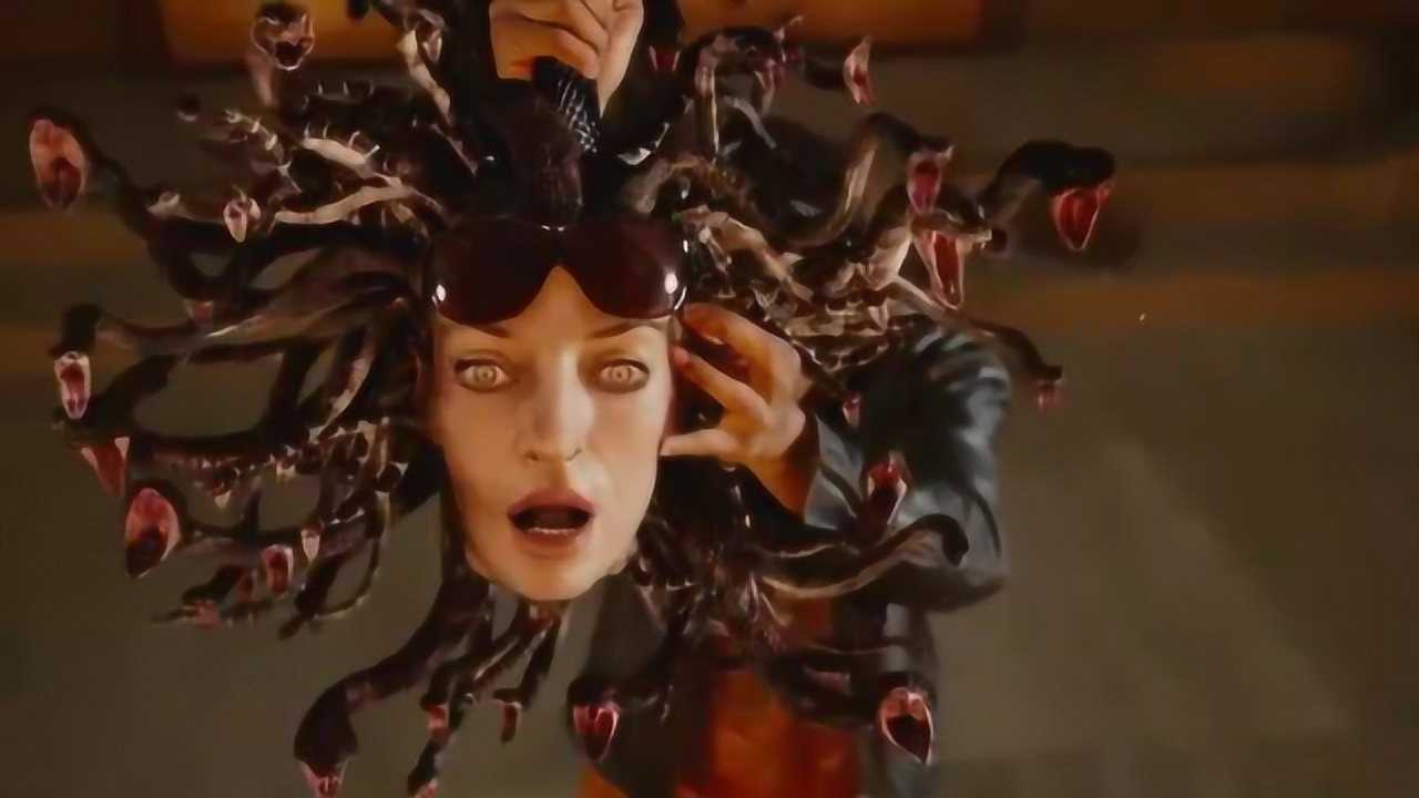 美杜莎女王的头像还能有这样的作用永生不死还能石化对手太可怕了