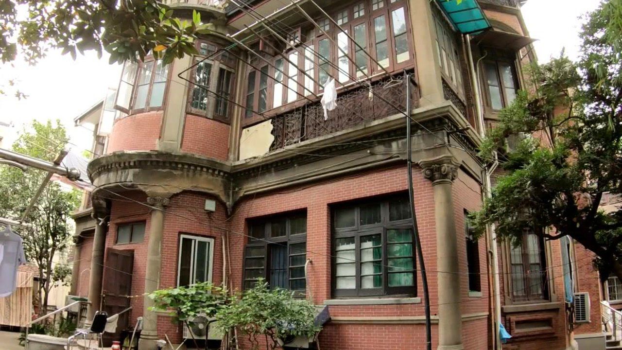上海思南路一座英式风格百年老洋房,曾是卢湾区委所在地