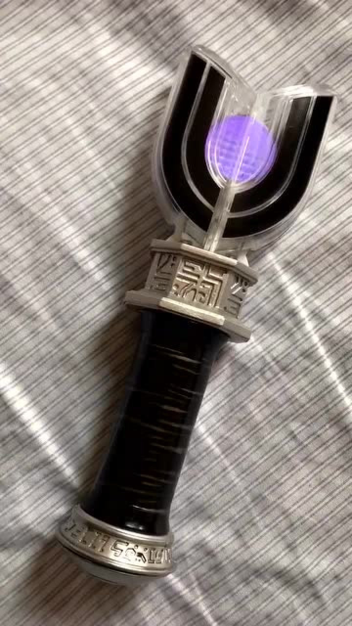 黑暗迪迦奥特曼变身器 黑暗神光棒变身音效演示!