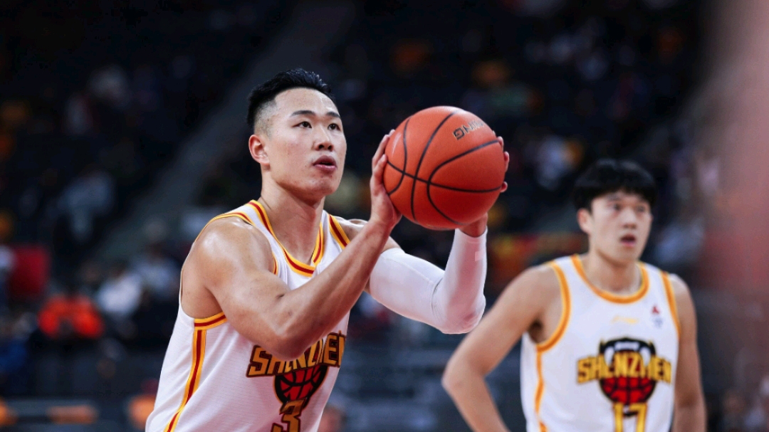 贺希宁44分 周琦19 14 胡明轩17分 深圳力克广东