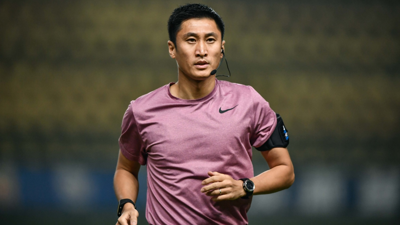 亚洲杯决赛马宁执法堪称完美 在国内却被球迷狂喷