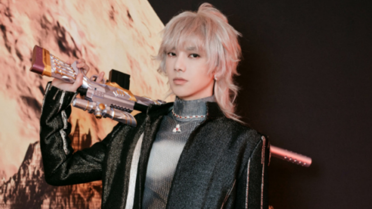 华晨宇直播复盘日出演唱会,称赞疯狂且浪漫,但结束后生病发烧近两天