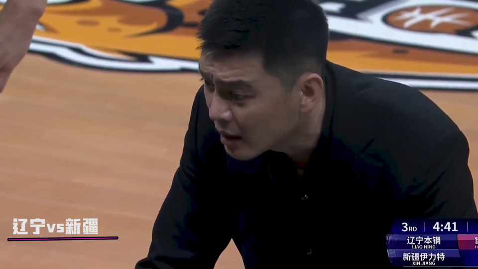 威金顿突破打进 杨鸣叫暂停直接对着替补席大骂