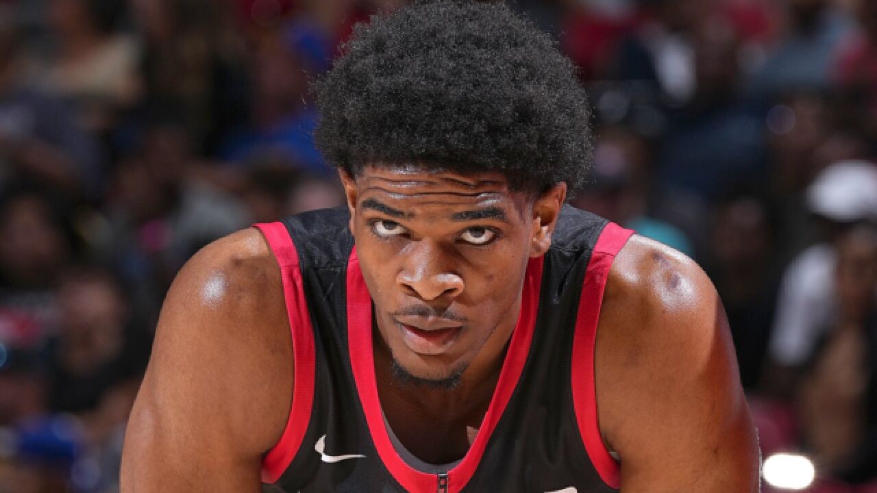 开拓者探花亨德森nba首秀伤退:单节13分3助攻彰显天赋