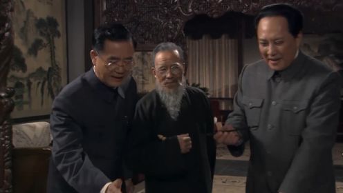 东方：齐白石的废画，毛泽东和郭沫若争起来，不料竟有毛主席的名字