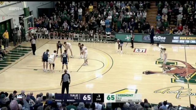 上篮怎么造犯规 n14779neu5o_hz.jpg