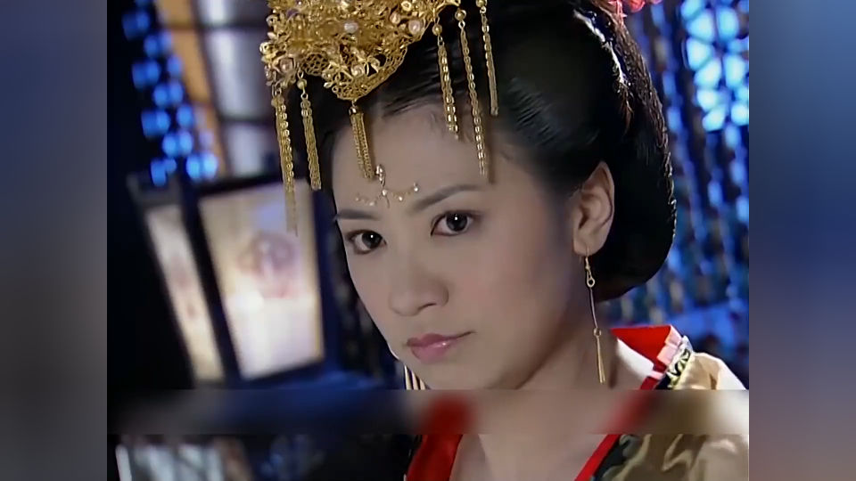 至尊红颜:盈盈害怕小多将他供出,设计将他抓入大牢