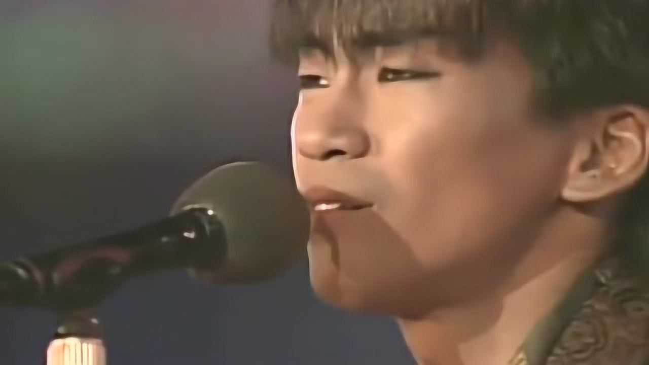 年轻时的玉置浩二太帅了这首经典神曲酒红色的心太好听了