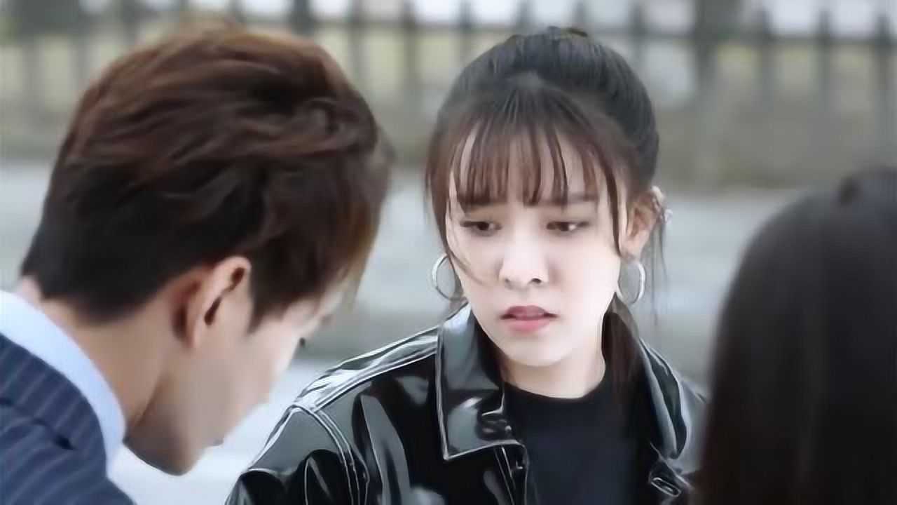 十年三月三十日双双和袁莱同时摔倒赵承志第一反应是扶她伤心