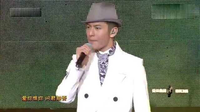 黄晓明现场演唱一首《上海滩》现场气势十足,会瞬间帅到你