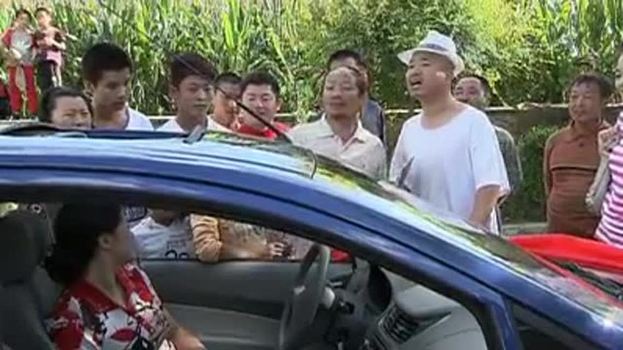 乡村爱情:大脚享受谢广坤家的车,刘能一来就开始和广坤抬杠