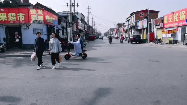 郑州出发:焦作修武中午觅食,饭店不多,面一般,到处卖咸米饭